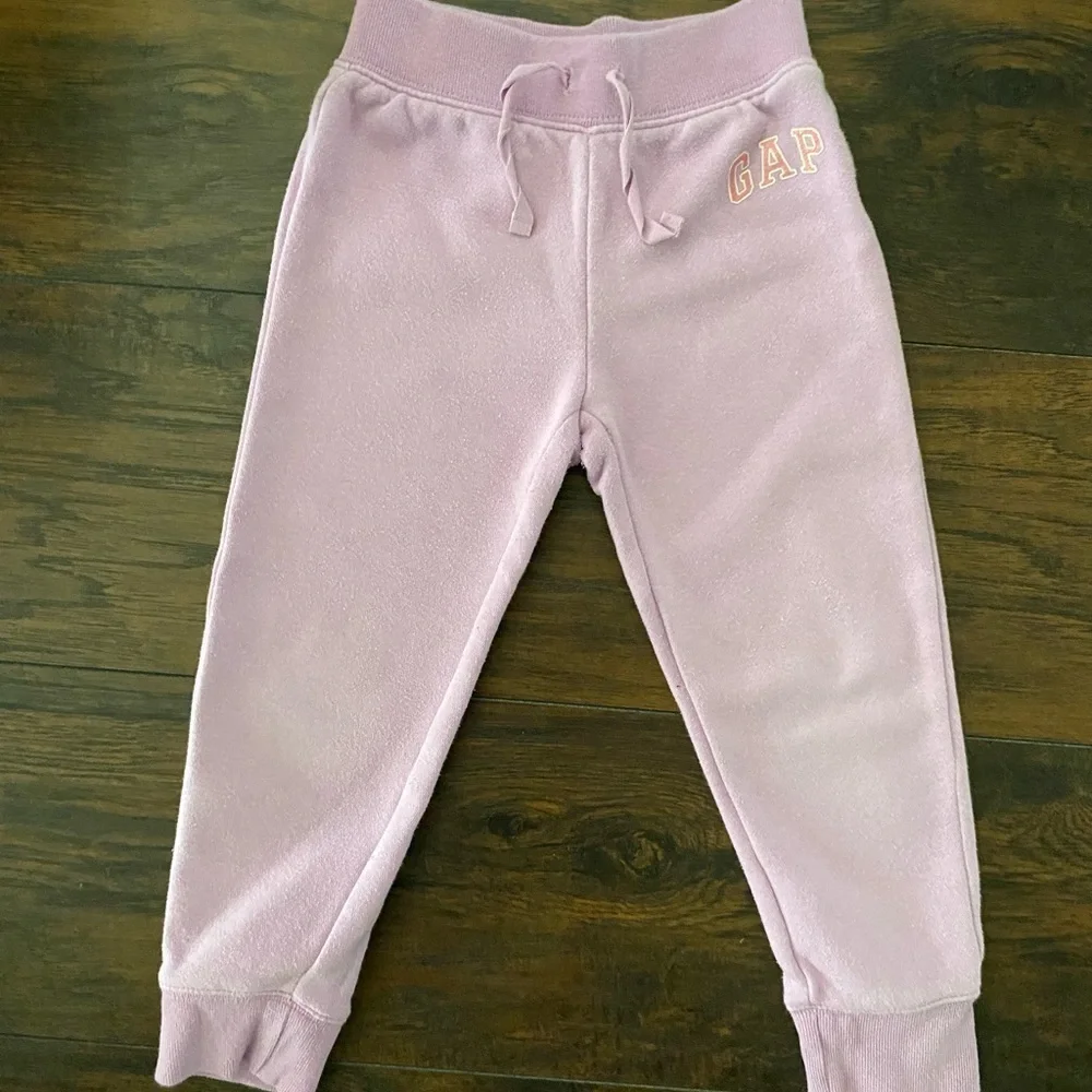 baby GAP, Girls, 2-piece Sweatsuit, Purple, Size 4